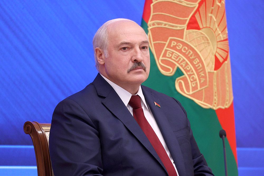 Лукашенко вместе со всей страной вышел на республиканский субботник